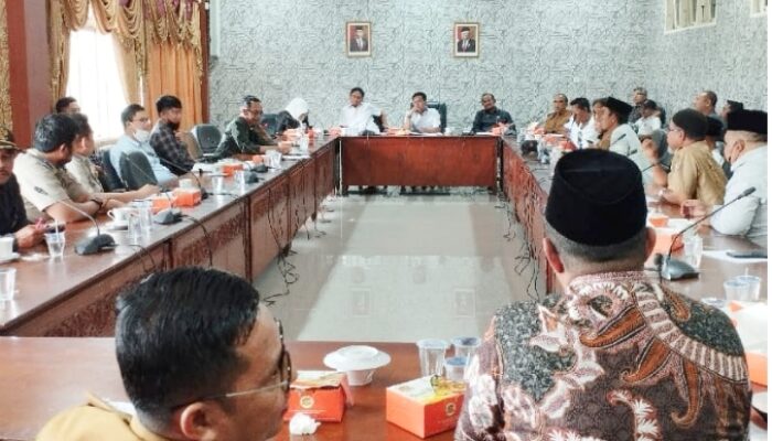 RDP Komisi II DPRD Pelalawan Memanas, Ini Penyebabnya