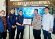Bupati Lampung Utara Berikan Piagam Penghargaan Kepada Kapolres dan Jajaran TEKAB 308 Presisi