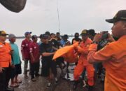TNI AL Bersama Tim SAR Gabungan Berhasil Temukan Awak Kapal Nelayan Cilacap Yang Tenggelam