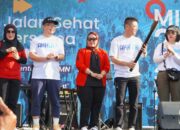Dihadiri Ribuan Peserta, Bupati Rohil Lepas Jalan Sehat Bersama BUMN