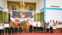 Bupati Pelalawan Berikan Penghargaan Tax Award Wajib dan Taat Pajak ke PT RAPP
