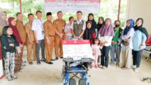 Melalui Dinas Sosial 97 Warga Pelalawan Terima Bansos dari Kemensos RI