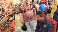 Warga Desa Tambun Hadiri Mandi Balimau Kasai Potang Mogang