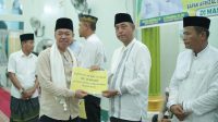 Safari Ramadhan Bupati Afrizal Sintong ke Kubu, Lantik Panitia Ratib Koambai dan Salurkan Sejumlah Bantuan