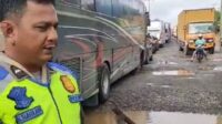 Ops Patuh LK 2023, Satlantas Polres Rohil Urai Kemacetan di Jalinsum KM 07 Balam