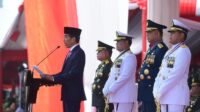 Presiden Jokowi Pimpin Upacara Peringatan HUT Ke-78 TNI