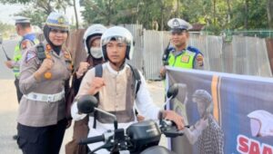Satlantas Polres Pelalawan Sosialisasi Bulan Tertib Helm 2023