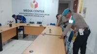 Jaga Sitkamtibmas Kondusif Jelang Pemilu, Polres Rohil Pam Kantor Bawaslu Kabupaten