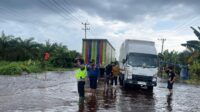 Jalan Lintas Timur Desa Kemang KM 76-83 Ditutup, Akses Menuju Pekanbaru Di Alihkan Rute Teluk Kuantan