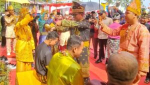 Di Kegiatan Balimau Potang Mogang, Bupati Pelalawan Ajak Masyarakat Lestarikan Budaya Lokal