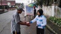 Jemput Berkah Ramadhan dan Sosialisasi Organisasi, DPC PPWI Inhil, Bagikan Takjil ke Abang Becak 