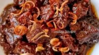 SEMUR BETAWI DAGING SAPI     By @andinskitchen