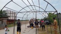 Polsek Kubu Bersama Koramil 04 Pasang Tenda Posko Bencana Banjir dan Bantu Sembako