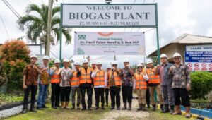 Susun Roadmap Pengurangan Emisi GRK, Menteri LH Hanif Faisol Kunjungi PT Musim Mas