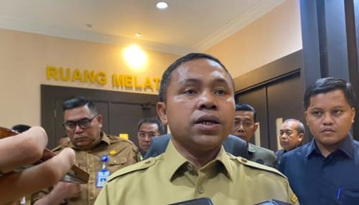 Gubri Abdul Wahid, Ancam Copot Kepsek yang Gelar Perpisahan di Luar Sekolah