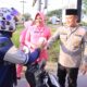 Bakti Religi Polres Rohil di Bulan Ramadhan, bersama Bhayangkari dan Insan Pers Bagikan Takjil