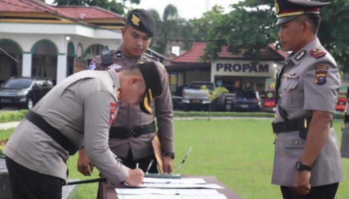 Kapolres Pelalawan,AKBP Afrizal Asri S.I.K Pimpinan Langsung Sertijab Sejumlah Perwira
