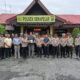 Polsek Senapelan Tanamkan Nilai Hijau melalui Pemberian Bibit Tanaman kepada Personel yang Berulang Tahun