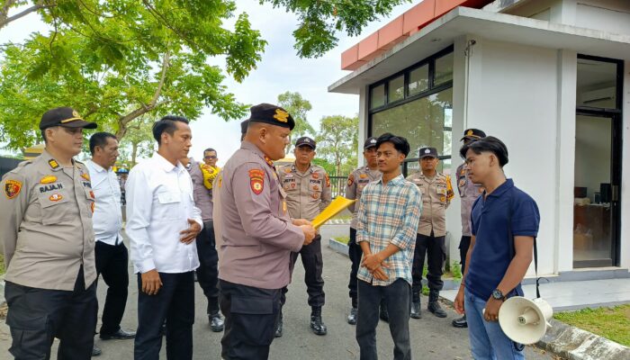 Aksi di Polda Riau, Meriam Desak Tangkap Pengusaha Galian C Ilegal di Desa Bangun Purba Timur Jaya, Dan Juga Duga Miliki Senpi Ilegal 