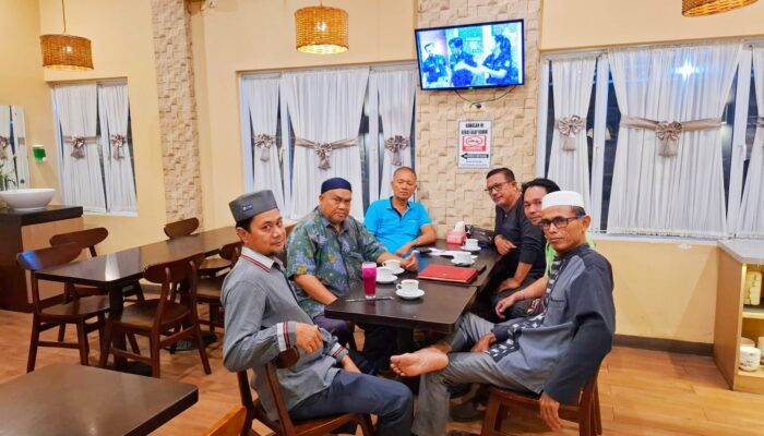 Aktivis Pemerhati Hutan Kawasan Rohil Diskusi dengan Pakar Lingkungan Hidup Dr Elviriadi