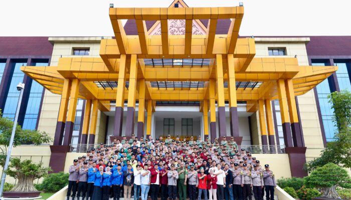 Polda Riau Gelar Apel Bersama Cipayung Plus, Mahasiswa dan Bhabinkamtibmas dalam Program Sosialisasi Green Policing