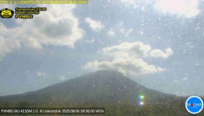 Gunung Api Ile Lewotolok di Kabupaten Lembata Erupsi Hari Ini