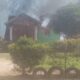 breaking news, 1 Unit Rumah Semi Permanen Di desa Pesaguan Kecamatan Pangkalan Lesung Dilalap Si Jago Merah