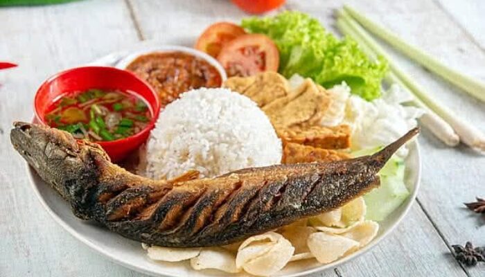 PECEL LELE By: ferry_susia