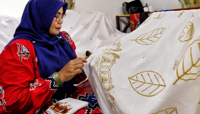 Hari Batik Nasional, Komitmen PHR Berdayakan Masyarakat dan Lahirkan Batik Khas di Tanah Sumatera