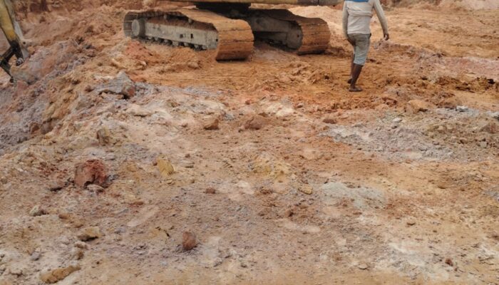 Galian Tanah Urug Diduga Ilegal Berjalan Terus di Siak Hulu, Warga Sebut Polisi Tak Pernah Datang 