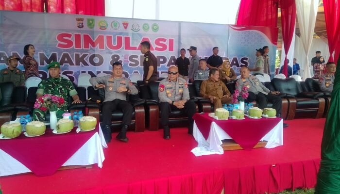 Waka polda Riau Brigjen Andrianto Jossy Kusumo, Buka Simulasi Sispam Mako dan Sispam Unras di Depan Polres Inhu