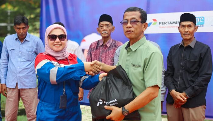 PHR Salurkan Energi Kebaikan, Bantu Warga Lewat Pasar Murah dan Tanam 1000 Bibit Pohon