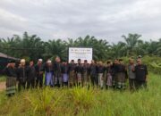 Ninik Mamak di Kecamatan Tanah Putih Tinjau Plang Satgas PKH di Sedinginan 