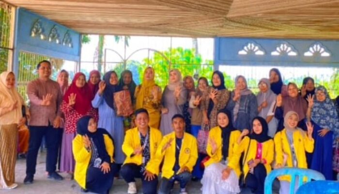 Sosialisasi Aplikasi Pencarian Layanan Fisioterapi di Desa Teratak Buluh