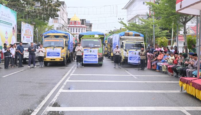 Kirimkan Bantuan, Bupati Bistamam Do’akan Bencana di Sumbar, Sumut, dan Aceh Tidak Terulang Lagi 