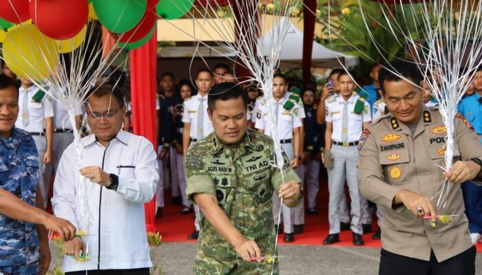 Kodam XIX/Tuanku Tambusai Dukung Pembinaan Generasi Muda Melalui Launching PMB Unilak dan Lomba Olahraga Baris Berbaris U-19