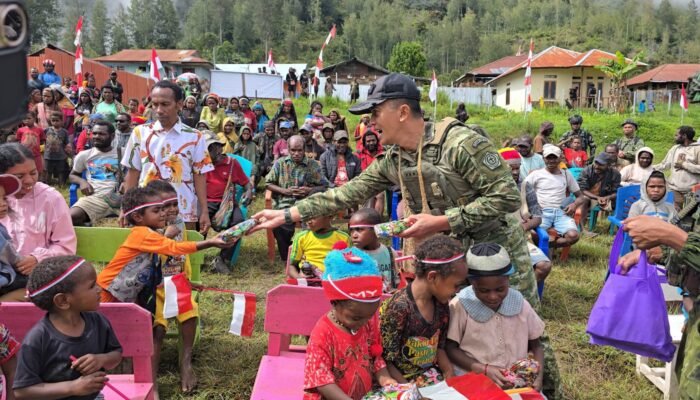 Pangkogabwilhan III Resmikan Pojok Baca dan Dukung Ekonomi Lokal di Kampung Pogapa