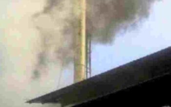 Masyarakat Teluk Mega ke PKS PT SRM : Hentikan Asap Hitam Mengandung Arang Kotori Rumah