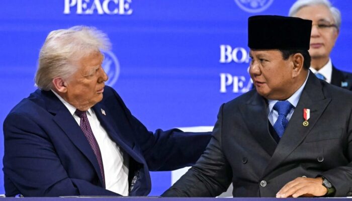 Presiden Indonesia membantah membuat komitmen finansial apa pun dan memperingatkan Jakarta akan keluar dari dewan jika mereka mengecewakan Palestina
