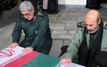 Iran mengatakan komandan senior militer tewas dalam serangan Israel