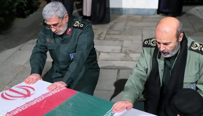 Iran mengatakan komandan senior militer tewas dalam serangan Israel