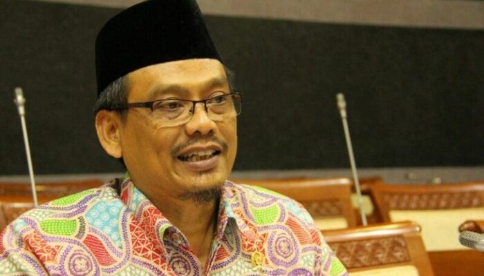 Konflik Iran-Israel Bikin Ekspor 50.000 Sarung dari Tegal Tertunda, Pengusaha Menjerit!