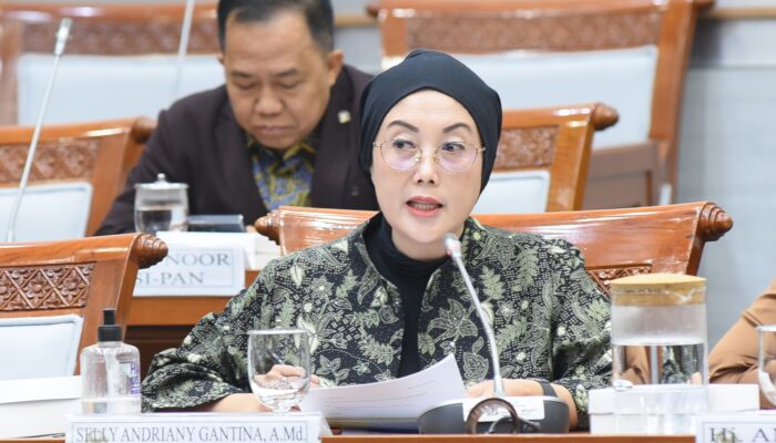 Negara Wajib Pulangkan dan Lindungi 58 Ribu Jemaah Umrah Tertahan di Arab Saudi