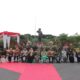 Pangdivif 2 Kostrad Resmikan Patung H.M. Soeharto di Brigif 6/TSB