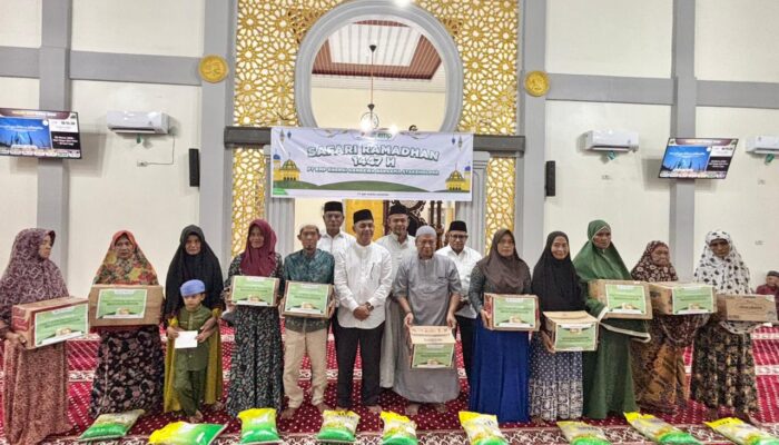Safari Ramadhan di Rantau Bais, PT EMP Energi Gandewa dan Yayasan Bakrie Amanah Salurkan 150 Santunan ke Anak Yatim dan Kaum Dhuafa 
