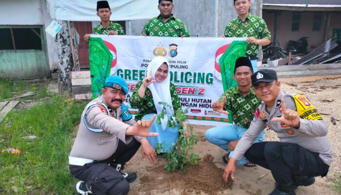 Polsek Tempuling Laksanakan Program Green Policing, Tanamkan Cinta Lingkungan Sejak Dini di Ponpes Darussalam