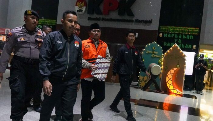 KPK Tahan Tersangka Dugaan TPK Pembagian Kuota Ibadah Haji Indonesia Tahun 2023-2024