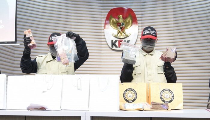 KPK Tangkap Tangan Tersangka Terkait Pemerasan dan Penerimaan Lainnya di Kabupaten Cilacap