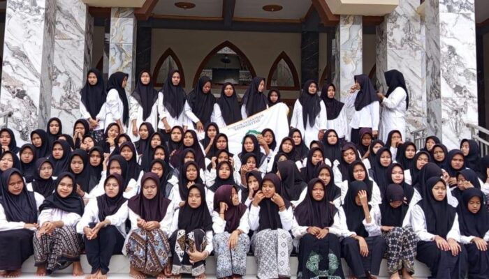 Program Beasiswa Pondok Pesantren 6 Tahun Hingga Lulus SMA, 100% Gratis!