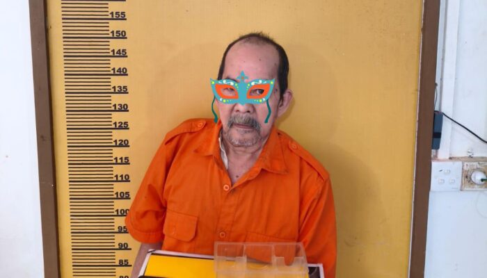 Waduh ! Kakek 76 Tahun Diduga Kantongi Sabu, Diringkus Satresnarkoba Polres Inhu 